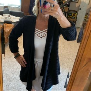 Black M cardigan Bydesign light weight